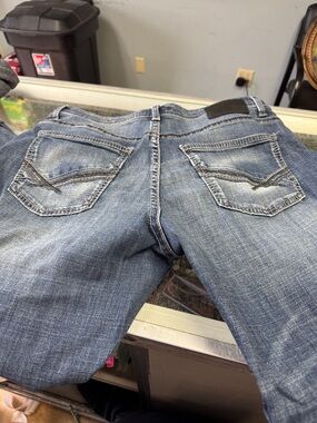 BKE Men's Relaxed Blue Washed Denim Jeans